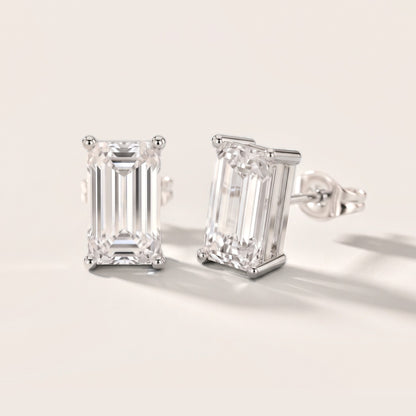 The Sloane Emerald Diamond Earrings in White Gold [studio-metal-20261024]