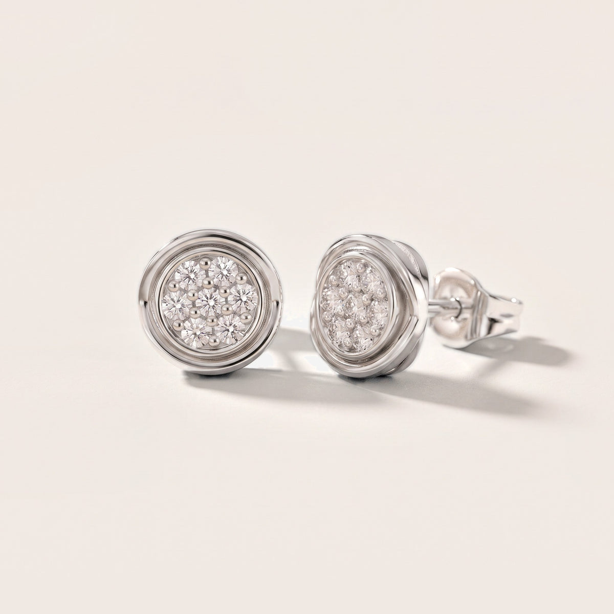 Halo Cluster Round Diamond Earrings in Platinum [studio-metal-20261024]