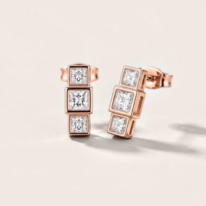 Crest Three-Stone Princess Diamond Earrings in Rose Gold [studio-metal-20261024]