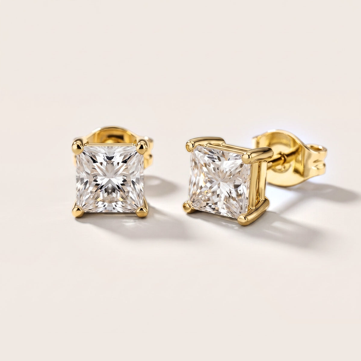 The Novo Princess Diamond Earrings in Yellow Gold [studio-metal-20261024]