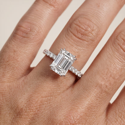 Novara Solitaire Pavé Emerald Diamond Ring in White Gold - lifestyle.jpg