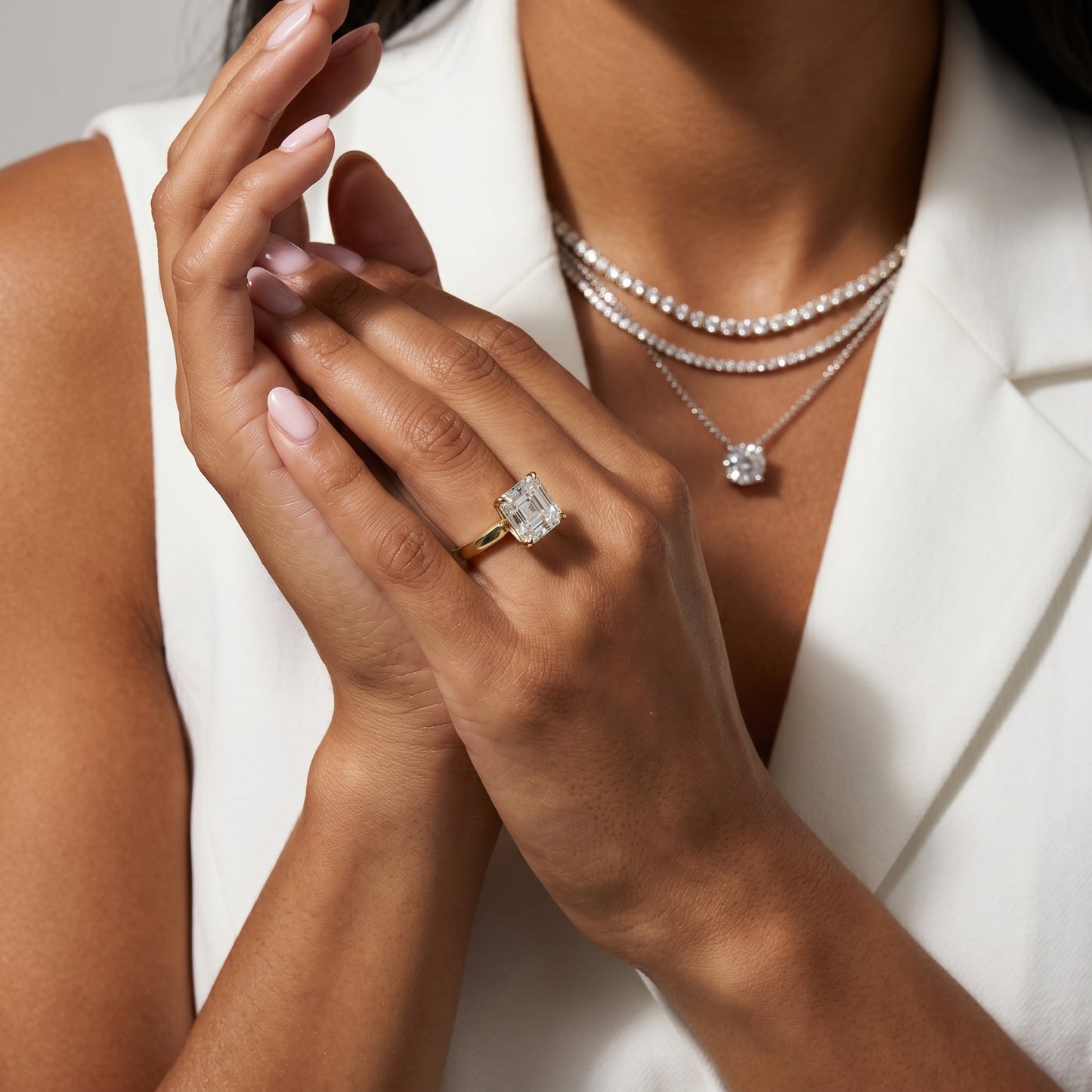 Bague de fiançailles en or jaune avec diamant taille Asscher Isabella Bloom Solitaire