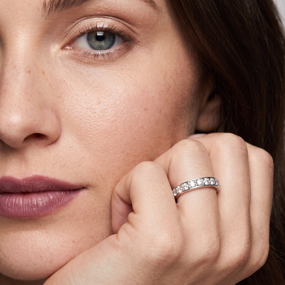 Juniper Classic Pavé Round Diamond Eternity Band in Platinum - model.jpg
