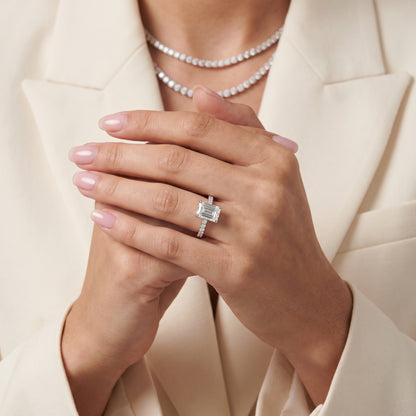 Novara Solitaire Pavé Emerald Diamond Ring in Platinum - model.jpg
