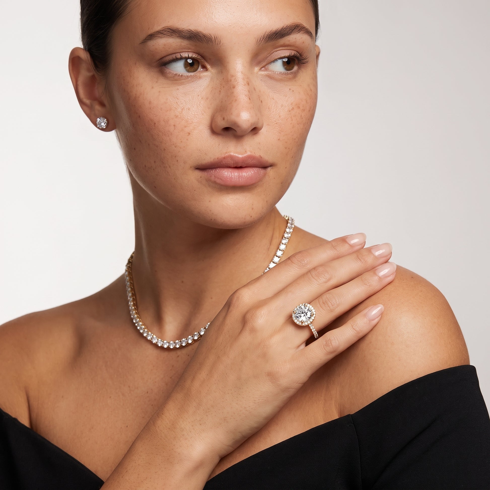 Sophie Halo Pavé Round Diamond Ring in Yellow Gold - model.jpg