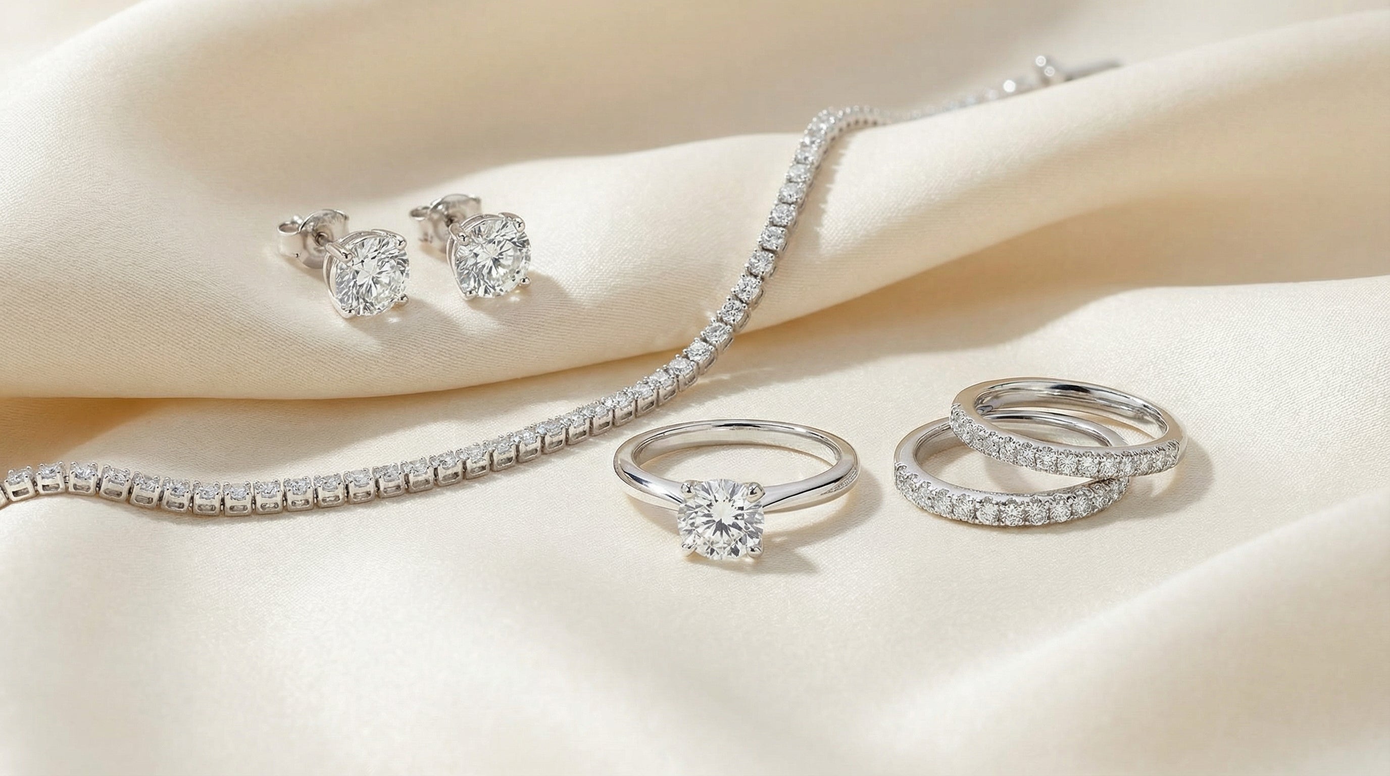 Beautiful lab-grown diamond engagement ring from Beyond Carat